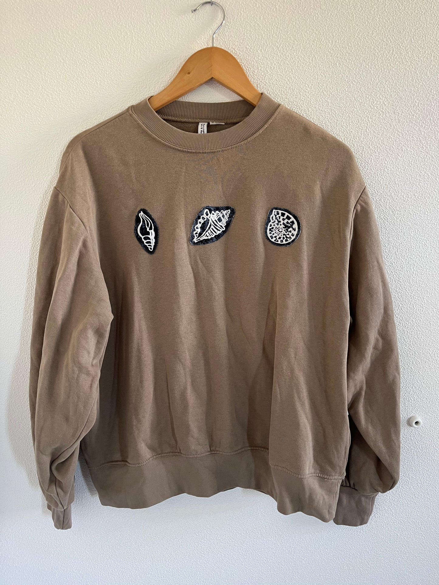 WAVE - Seashell Sweaters