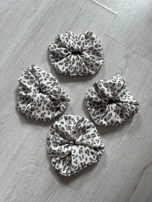 Scrunchie - Leopard (Big)